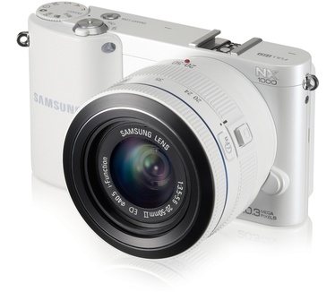 Samsung NX1000 (Frans model) + 20-50mm i-function f3.5-5.6 Wit