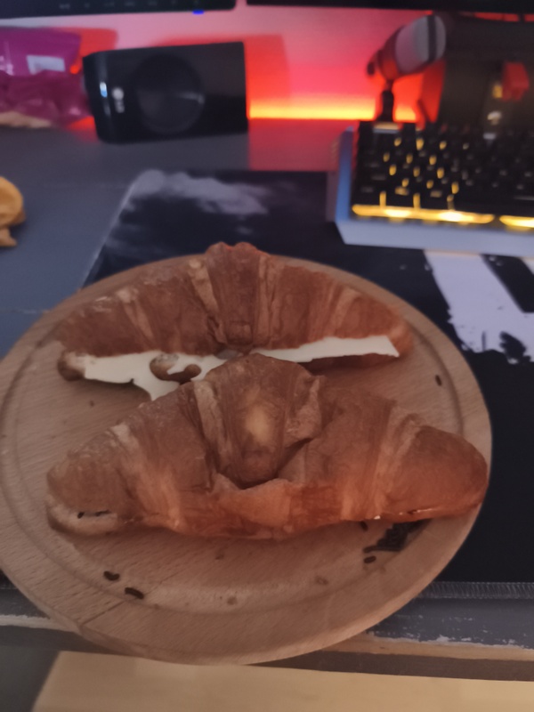 Afbeeldingslocatie: https://tweakers.net/i/73AlxjkoPWl2XiOkq8MtDBzjLbA=/x800/filters:strip_icc():strip_exif()/f/image/KBpIMpnpIbPTfgAYq3bsdls0.jpg?f=fotoalbum_large