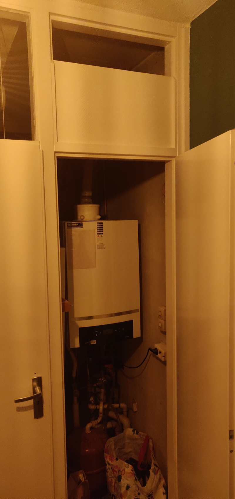 Afbeeldingslocatie: https://tweakers.net/i/73psD_1vAu06Rn2iv76DB4BQTic=/800x/filters:strip_icc():strip_exif()/f/image/8VFdk1Dzs6E6Y680AmSR4ehK.jpg?f=fotoalbum_large