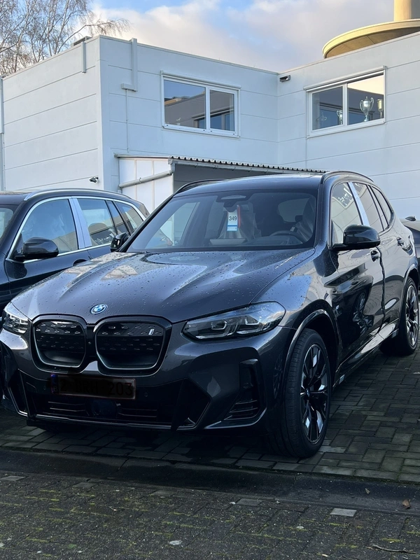 Afbeeldingslocatie: https://tweakers.net/i/76GdAle6WxGebfyDQscx6twMGFY=/full-fit-in/4920x3264/filters:max_bytes(3145728):no_upscale():fill(white):strip_exif()/f/image/w0pLcsb7rRq1P8IvaAPNJc3T.webp?f=user_large