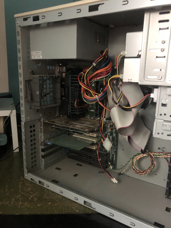 Afbeeldingslocatie: https://tweakers.net/i/77KZ_9XI9INZ-olbVwyTCWJKiaE=/x800/filters:strip_icc():strip_exif()/f/image/YtpmQJSU4c6MW8k3QPq6nz0F.jpg?f=fotoalbum_large