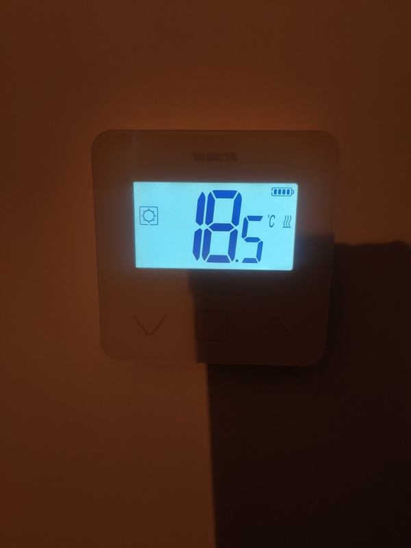 Afbeeldingslocatie: https://tweakers.net/i/78NW3fFBaivFVKaLgZL5mHb-CDM=/x800/filters:strip_icc():strip_exif()/f/image/8iMvPA7IV3kqst1bt2e51DnF.jpg?f=fotoalbum_large