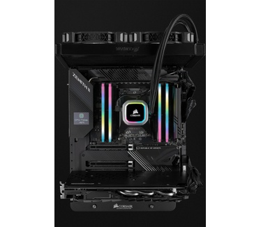 Corsair CMW128GX4M4Z3600C18