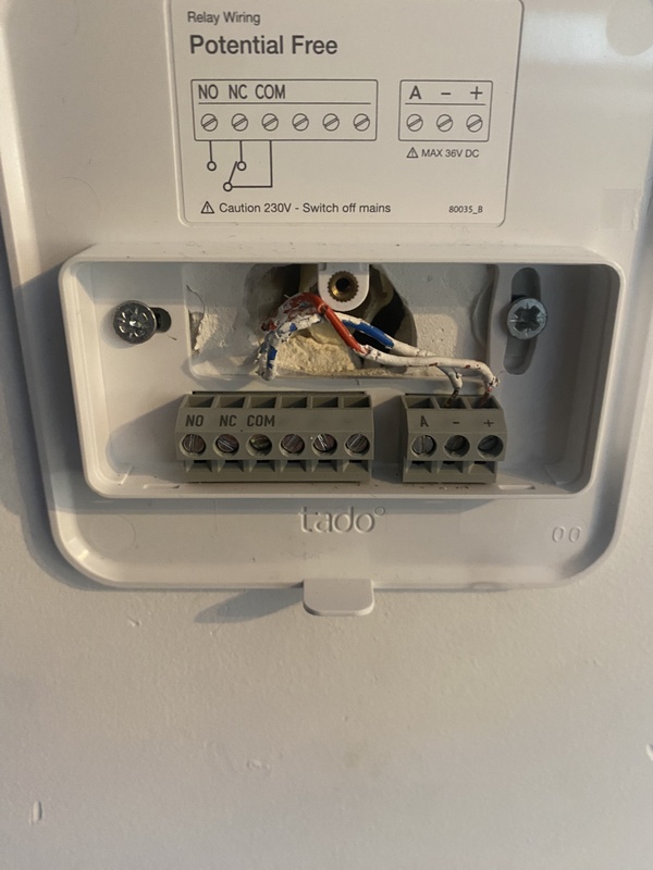 Afbeeldingslocatie: https://tweakers.net/i/7B6_hzKUwL0R2TcDUy3HcJwN02Y=/x800/filters:strip_icc():strip_exif()/f/image/TFgEPOkrfEE6QqFWnwV4CAYy.jpg?f=fotoalbum_large