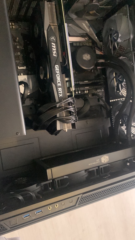 Afbeeldingslocatie: https://tweakers.net/i/7CMkpiRzQmqxwg0xjeoxSE59Dao=/x800/filters:strip_icc():strip_exif()/f/image/Mj5SIKamjhJalUOr4W6457dk.jpg?f=fotoalbum_large