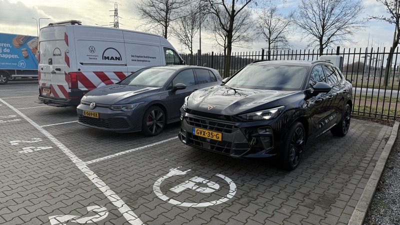 Afbeeldingslocatie: https://tweakers.net/i/7GNjcsiM03lpyY1_j0Vo3irpRmo=/800x/filters:strip_icc():strip_exif()/f/image/d0sUEPdZhorEdl9gdSnz2DYw.jpg?f=fotoalbum_large