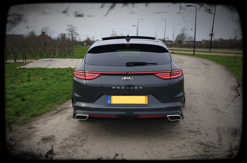 Afbeeldingslocatie: https://tweakers.net/i/7I8TgjosFaPMvVEyRxep-U0dSRU=/800x/filters:strip_icc()/f/image/8kn51Ujfla5UrbAPvyzVGUKM.jpg?f=fotoalbum_large