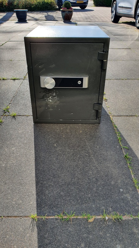 Afbeeldingslocatie: https://tweakers.net/i/7JABFksTsd7Wrq1omkTEAOLP4Hw=/x800/filters:strip_icc():strip_exif()/f/image/ZPFjBpaxvw1mafWt5B1CgpOT.jpg?f=fotoalbum_large