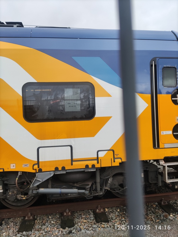 Afbeeldingslocatie: https://tweakers.net/i/7PfPzOD7IUWAtqcZmuS70kZ330U=/x800/filters:strip_icc():strip_exif()/f/image/x74wliE92yy5EICYlOnTbvtT.jpg?f=fotoalbum_large