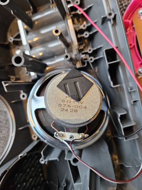 Afbeeldingslocatie: https://tweakers.net/i/7SFwT7MGqHxPghsheMK80DVDj30=/x800/filters:strip_icc():strip_exif()/f/image/3TBkBlM3ZLZPC71CdiMFxzQ4.jpg?f=fotoalbum_large