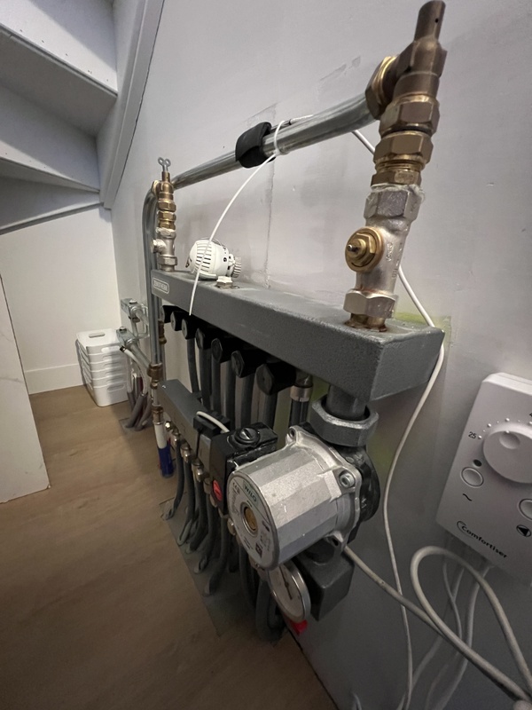 Afbeeldingslocatie: https://tweakers.net/i/7T5IcEgLhSl9qtkAGZlvEH_dabk=/x800/filters:strip_icc():strip_exif()/f/image/c3jRpclVZ8TDZ8JS8PoODPE5.jpg?f=fotoalbum_large