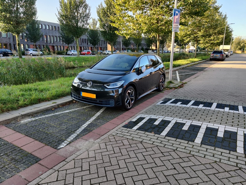 Afbeeldingslocatie: https://tweakers.net/i/7UxwDiPO8O-8bXA3lNEMPIAjY84=/800x/filters:strip_icc():strip_exif()/f/image/0UmSsG9oQEPklrZiOxd1btCA.jpg?f=fotoalbum_large
