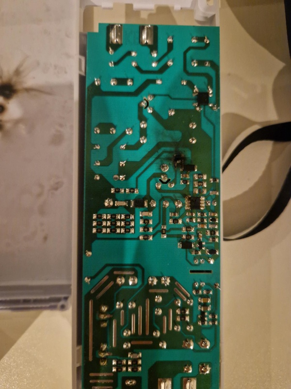 Afbeeldingslocatie: https://tweakers.net/i/7X2EMUmI6CJluAfkNOI-QIiyQhI=/x800/filters:strip_icc():strip_exif()/f/image/PCpCTlrf0NdvR98IyFhKs8nS.jpg?f=fotoalbum_large