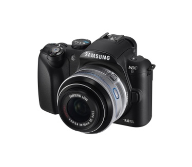 Samsung NX11 + 18-55mm f3.5-5.6 O.I.S.
