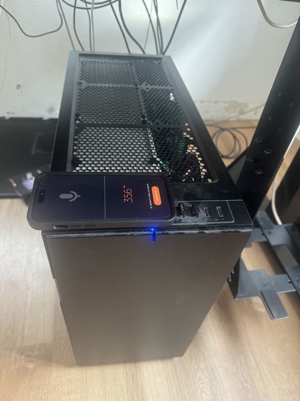 Afbeeldingslocatie: https://tweakers.net/i/7_tSi9kEyoZwP5BuHrM16o7QORk=/620x/filters:strip_icc():strip_exif()/m/397182/1WPIDrWR3BFp14504aCDhEyYRuGp6QjBap9EAjwtHKvvwbA8CS.jpeg?f=620xauto