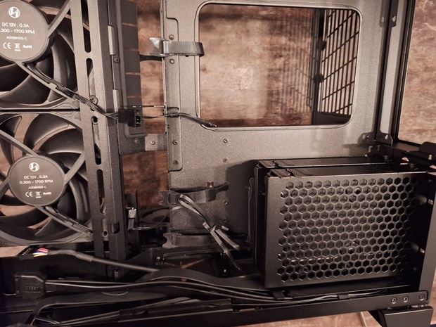 Afbeeldingslocatie: https://tweakers.net/i/7hFsCzGSl8qyE3KNciv8C5-Lo3w=/620x/filters:strip_icc():strip_exif()/m/2271134/1VsbElusmHmGyzQxDXXAACdJkIQcsG1ATPsD7KVwLWg542BJpv.jpeg?f=620xauto