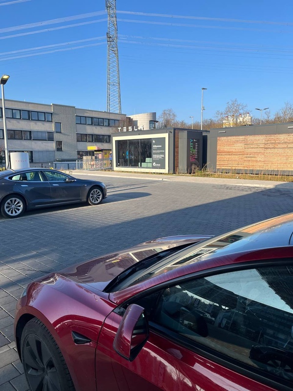 Afbeeldingslocatie: https://tweakers.net/i/7hXe31j8GM47pNYZXvNjqB03_4U=/x800/filters:strip_icc():strip_exif()/f/image/4dEiKlWjRPM16dseW13aAykx.jpg?f=fotoalbum_large