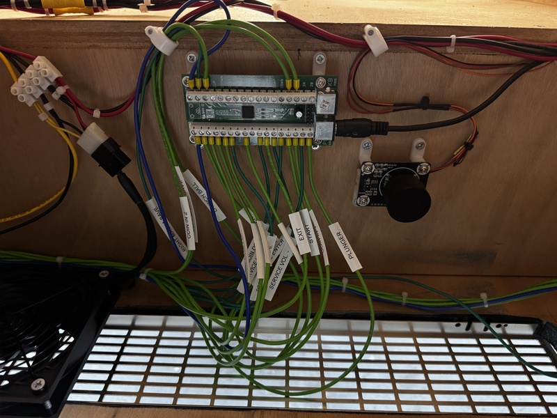 Afbeeldingslocatie: https://tweakers.net/i/7hfSBAEfw0Bm0oW5spnRNriVqH8=/800x/filters:strip_icc():strip_exif()/f/image/MlyCdtjtj5RwFzKtLXNtPOtW.jpg?f=fotoalbum_large