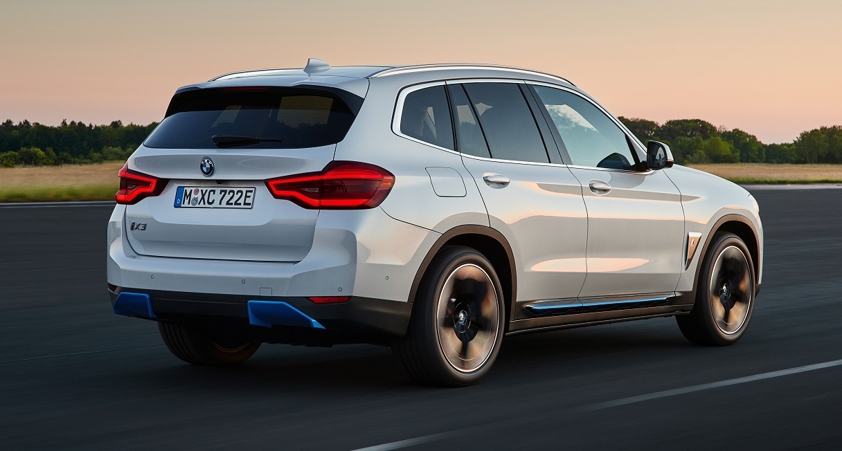 BMW introduceert elektrische iX3-suv met 459km-bereik en prijs vanaf 71.000  euro - Tweakers