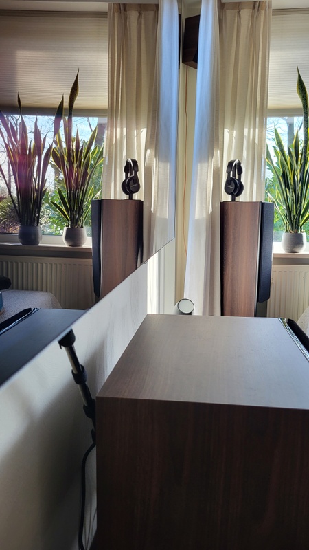 Afbeeldingslocatie: https://tweakers.net/i/7nAWQ1uwh3hukC416QNIicLzmoA=/x800/filters:strip_icc():strip_exif()/f/image/2csSpBdLAU7gpIndu2x9gOnj.jpg?f=fotoalbum_large