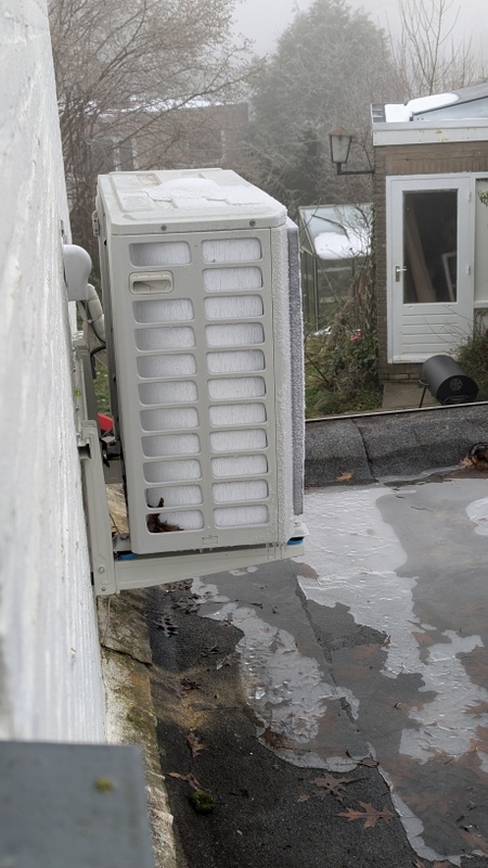 Afbeeldingslocatie: https://tweakers.net/i/7oawMBHV1r2nNsH5nWBEYqf1MkI=/x800/filters:strip_icc():strip_exif()/f/image/b5CPgX6tYO5Q4WeYlg491ckt.jpg?f=fotoalbum_large