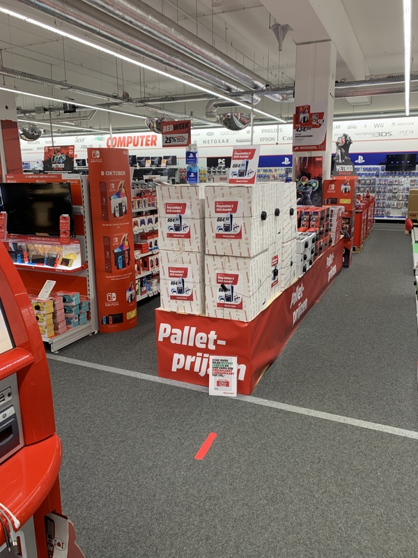 Afbeeldingslocatie: https://tweakers.net/i/7pT74tVMlt6qpWqLOW3ICWFdmQY=/x800/filters:strip_icc():strip_exif()/f/image/7uklvqLXVxa8MlyhZFIoI2HX.jpg?f=fotoalbum_large