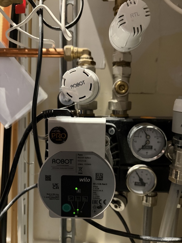 Afbeeldingslocatie: https://tweakers.net/i/7pioXNHuIt-TJAXx2K-fM9nA8HQ=/x800/filters:strip_icc():strip_exif()/f/image/4MVqIBEiDzSQs6DewQw0wk53.jpg?f=fotoalbum_large