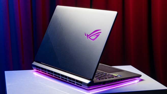 ASUS ROG Strix Scar 18