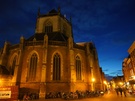 Kerk tijdens het blauwe uur