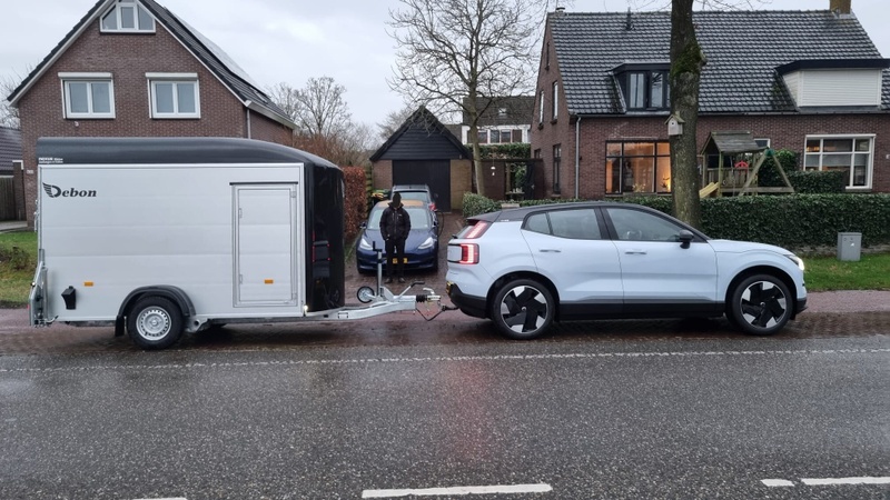 Afbeeldingslocatie: https://tweakers.net/i/7sBUUnEQrMvGIRXoafU3C33jwy4=/800x/filters:strip_icc():strip_exif()/f/image/9OYaXLsBBcIzPlK9zZZUJeEu.jpg?f=fotoalbum_large
