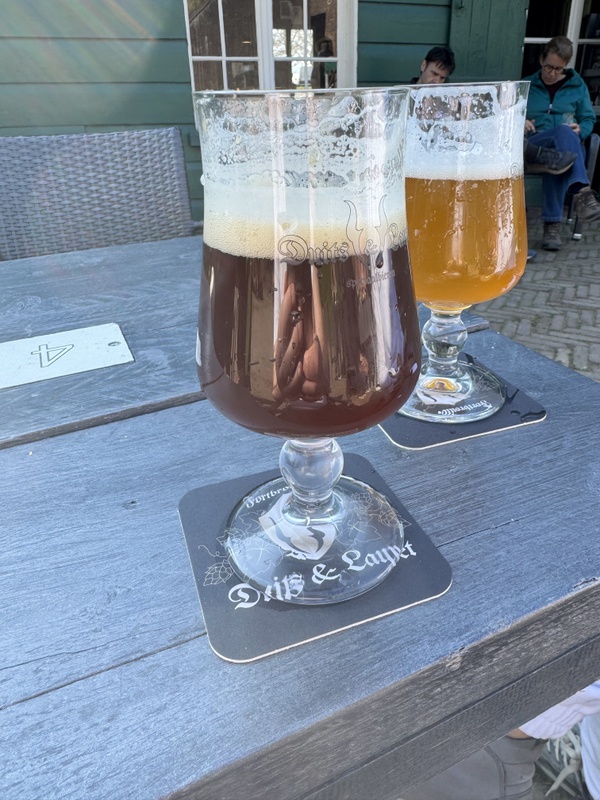 Afbeeldingslocatie: https://tweakers.net/i/7sv_9KiSNBwDuEiO5OCdkD1ajqI=/x800/filters:strip_icc():strip_exif()/f/image/8yETg43dC70eqyDsmXRB7XRT.jpg?f=fotoalbum_large