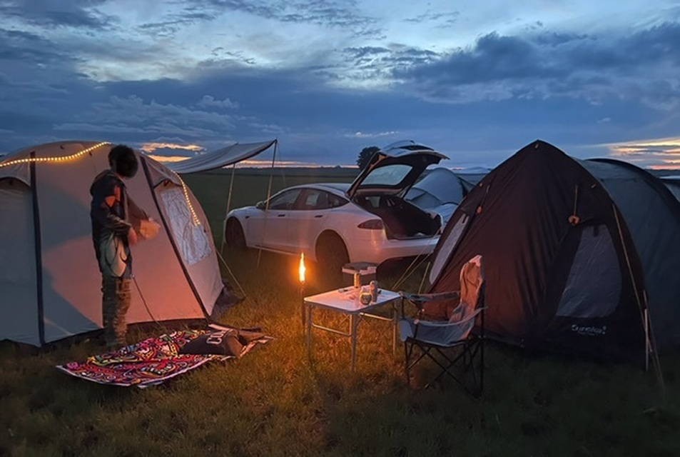 Afbeeldingslocatie: https://tweakers.net/i/7t3_p-8URktO6LWY6L7u4bwbP_c=/full-fit-in/4920x3264/filters:max_bytes(3145728):no_upscale():strip_icc():fill(white):strip_exif()/f/image/kD9WXga1zmGxwv7JroYQwSqx.jpg?f=user_large