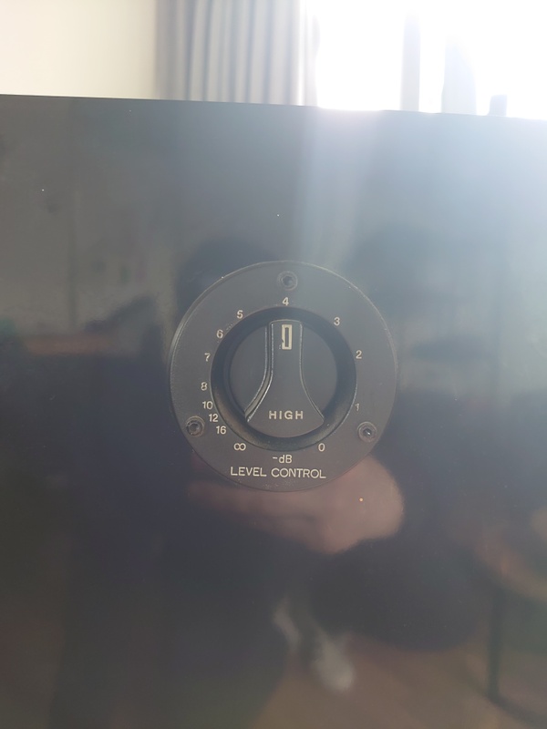 Afbeeldingslocatie: https://tweakers.net/i/7t5P8YsrqARSeIc1UqL7ougQuWg=/x800/filters:strip_icc():strip_exif()/f/image/ygIIY0eq6kFn1MJ98c7MfOzW.jpg?f=fotoalbum_large