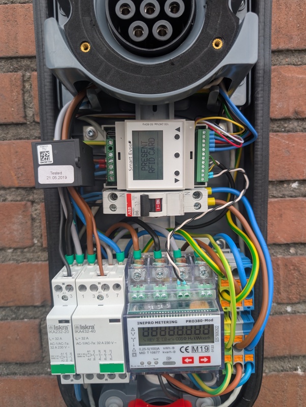 Afbeeldingslocatie: https://tweakers.net/i/7wOdMXeZjqhXI4Bs0PCxwDfW464=/x800/filters:strip_icc():strip_exif()/f/image/iEzONlhVv2WhYrqgLz7MiNwN.jpg?f=fotoalbum_large