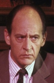 Earl Boen