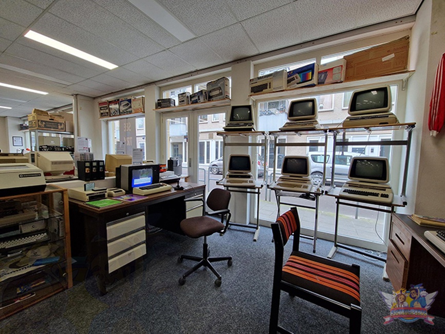 Afbeeldingslocatie: https://tweakers.net/i/83zmAMFpL3EdGypZuc17gH4JN04=/full-fit-in/4920x3264/filters:max_bytes(3145728):no_upscale():strip_icc():fill(white):strip_exif()/f/image/m3Mo3mE8uVvkjSYE19xJwDDS.jpg?f=user_large