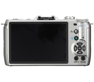Pentax Q7 + 5-15mm f/2.8-4.5 Zilver