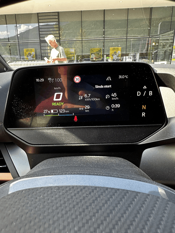 Afbeeldingslocatie: https://tweakers.net/i/89-zEj_DfLr_C7U8jrK0HFkaInw=/x800/filters:strip_exif()/f/image/6xmystSgFmBZTsfdpRjSq62g.png?f=fotoalbum_large