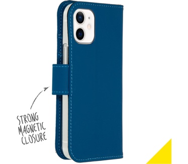 Accezz Wallet Softcase Booktype (IPhone 12 Mini) Blauw