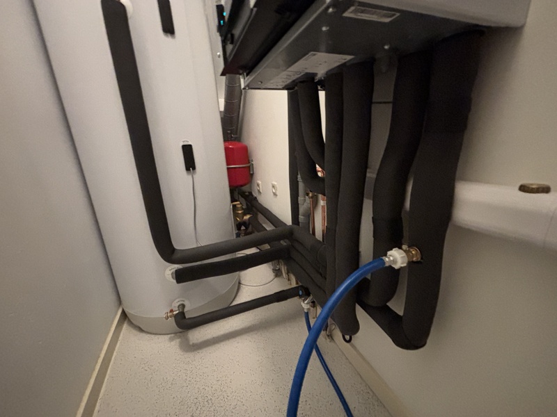 Afbeeldingslocatie: https://tweakers.net/i/8GyscwxJX9YtrLPAGcHL1X907yY=/800x/filters:strip_icc():strip_exif()/f/image/hHQQ76O2EY2sobide6KQI4Dp.jpg?f=fotoalbum_large