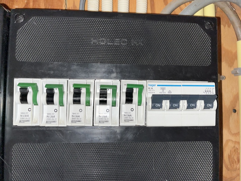 Afbeeldingslocatie: https://tweakers.net/i/8HmCstlEui19TH92AYfc-bwhrAY=/800x/filters:strip_icc():strip_exif()/f/image/5lBP1JEaZ0bBeSoE0MaLzUzU.jpg?f=fotoalbum_large