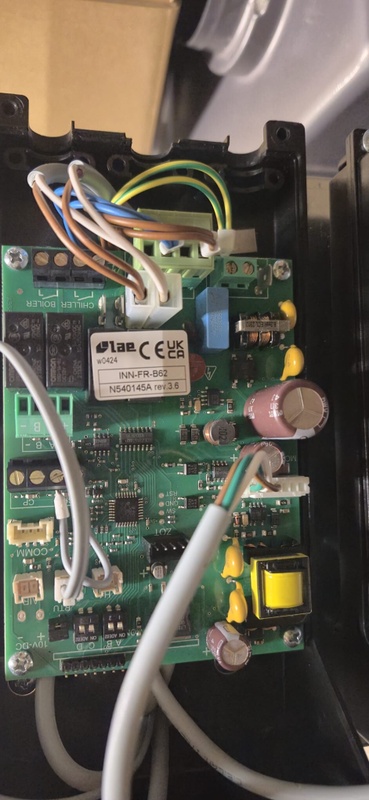 Afbeeldingslocatie: https://tweakers.net/i/8Im1b21hBI099NClAX6c3QnsyUE=/x800/filters:strip_icc():strip_exif()/f/image/uFTu4MrjMA4Me299YPbLKiR9.jpg?f=fotoalbum_large