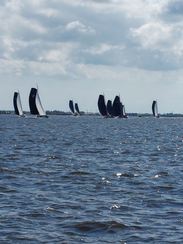 Afbeeldingslocatie: https://tweakers.net/i/8JvVUZMruic2mmKt6jo08WEIZVM=/x800/filters:strip_icc():strip_exif()/f/image/2OfnsQ7kBNVzD7azITw7tLXn.jpg?f=fotoalbum_large