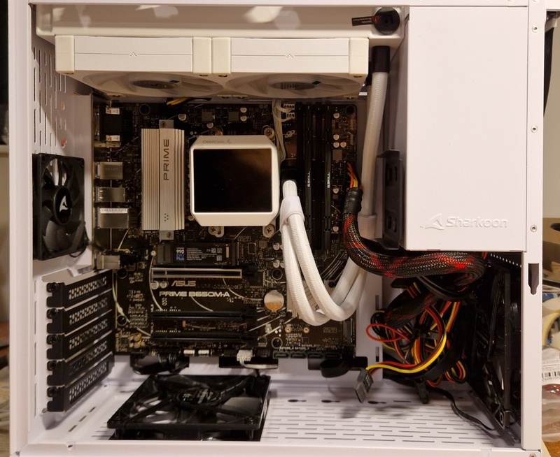 Afbeeldingslocatie: https://tweakers.net/i/8LioVfPfmAKltroOapPoPt5U8gw=/800x/filters:strip_icc():strip_exif()/f/image/KF9Bfqx85Man5e2LT0b950JN.jpg?f=fotoalbum_large