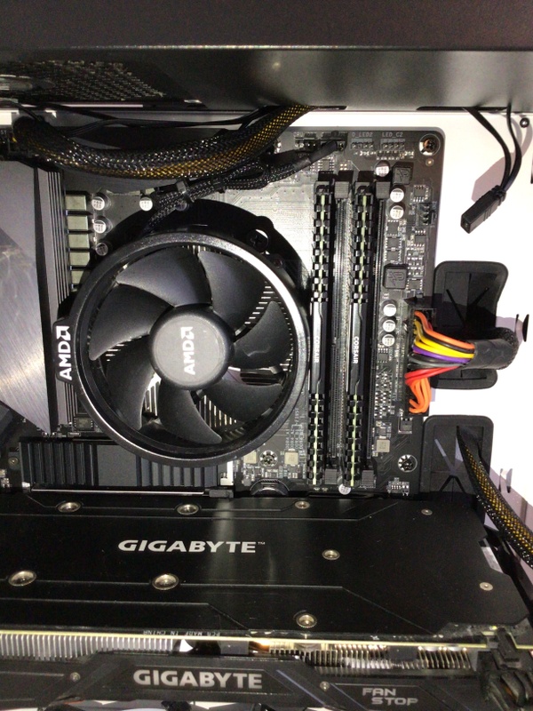 Afbeeldingslocatie: https://tweakers.net/i/8Llq3NN1-0ex0lQ_jBuDdUttVN4=/x800/filters:strip_icc():strip_exif()/f/image/HN9ouvWhYNAN3El1eCxJ59Fb.jpg?f=fotoalbum_large