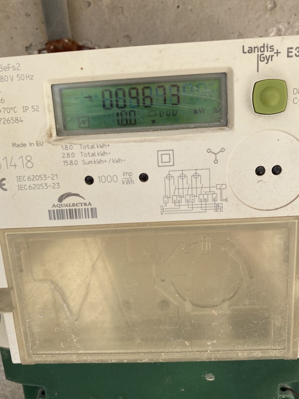 Afbeeldingslocatie: https://tweakers.net/i/8NzXk5x0SciZ2OZd7ot94SKPS0A=/x800/filters:strip_icc():strip_exif()/f/image/s323hETMdNVHfpZ6arlQIP5N.jpg?f=fotoalbum_large