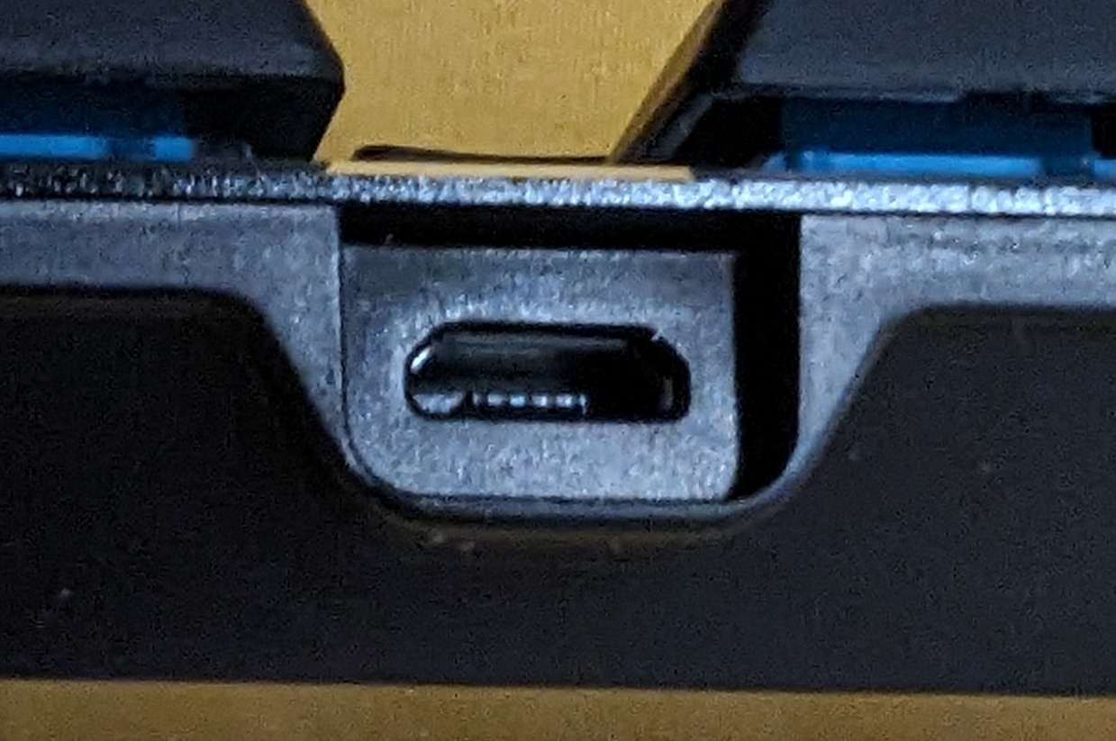 Afbeeldingslocatie: https://tweakers.net/i/8OM1BNpDOLLPHXTsCuxPm0xSAbU=/fit-in/4920x3264/filters:max_bytes(3145728):no_upscale():strip_icc():strip_exif()/f/image/Su9leD6j2TliGvgGPZZZHKQV.jpg?f=user_large