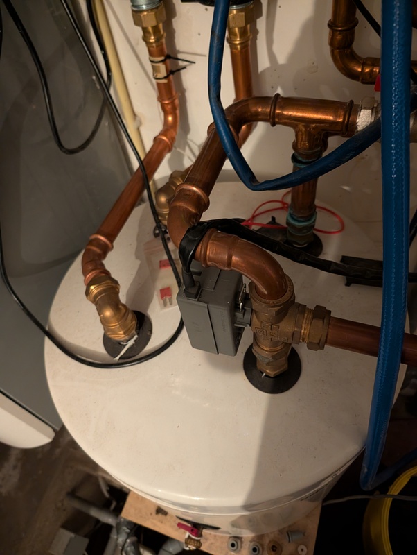 Afbeeldingslocatie: https://tweakers.net/i/8_SNThaRyEL1Gx-hQT88U3HWYls=/x800/filters:strip_icc():strip_exif()/f/image/U185suILXzfVl3nC1MJZHKSo.jpg?f=fotoalbum_large