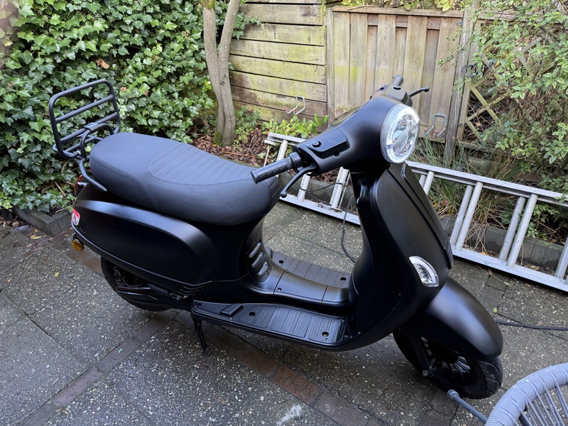 Afbeeldingslocatie: https://tweakers.net/i/8aK3D4tuTyHV0oopRbXpb-14F3M=/800x/filters:strip_icc():strip_exif()/f/image/zrxigzpWy7kc6JFgonq2Niyb.jpg?f=fotoalbum_large