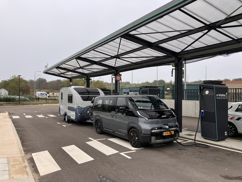 Afbeeldingslocatie: https://tweakers.net/i/8dFCs74zuoss3u0x0Dn-AJpbEZ8=/800x/filters:strip_icc():strip_exif()/f/image/B82q3qO7H1M2MgVUs7JcrUjC.jpg?f=fotoalbum_large
